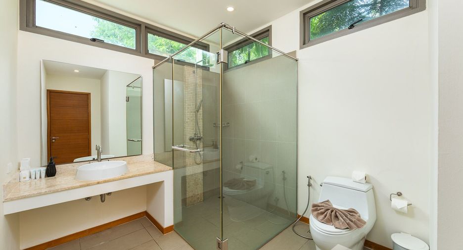 À louer 3 chambres villa à Mueang Phuket, Phuket