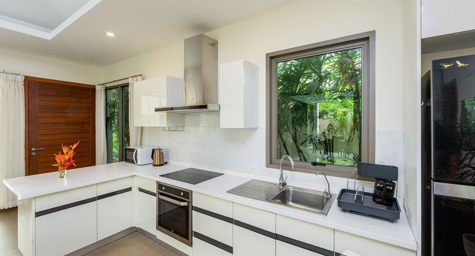 For rent 3 bedrooms villa in Mueang Phuket, Phuket