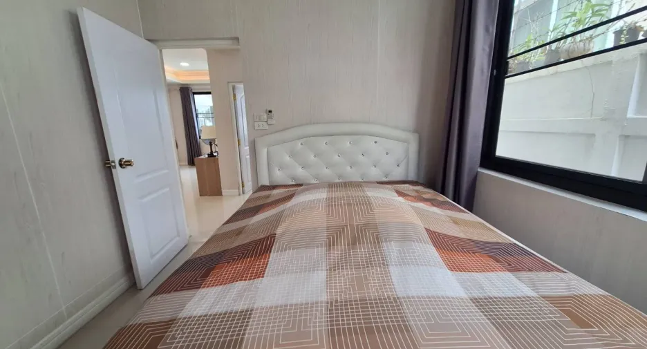 For rent 4 bedrooms house in Hua Hin, Prachuap Khiri Khan
