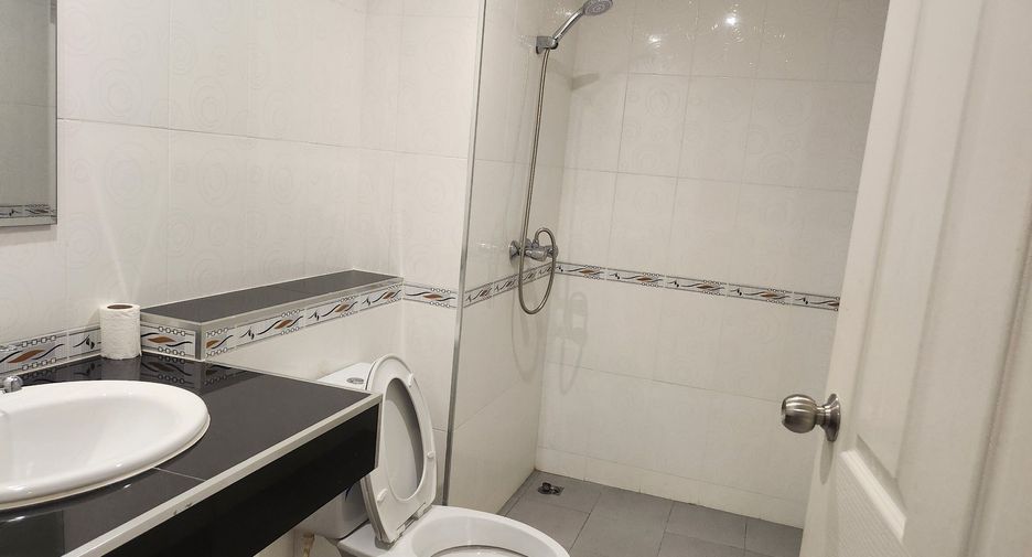 For rent スタジオ condo in Sattahip, Chonburi