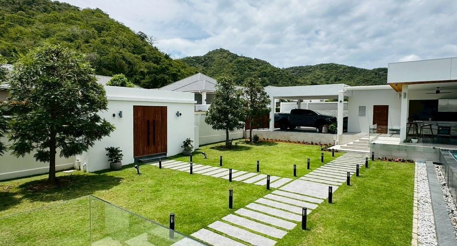 For sale 5 bedrooms villa in Hua Hin, Prachuap Khiri Khan
