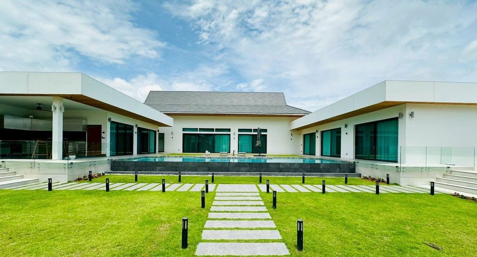 For sale 5 bedrooms villa in Hua Hin, Prachuap Khiri Khan