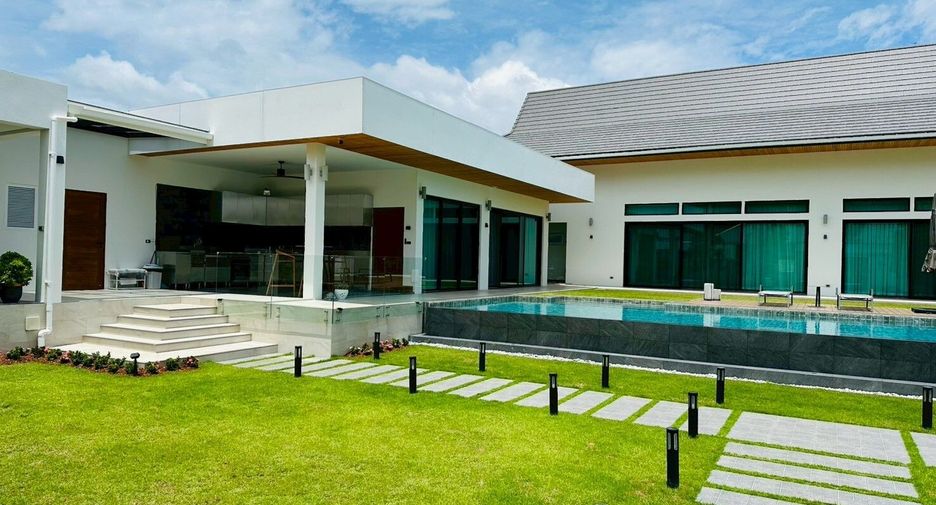 For sale 5 bedrooms villa in Hua Hin, Prachuap Khiri Khan