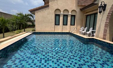 For rent 3 ベッドルーム villa in Sattahip, Chonburi