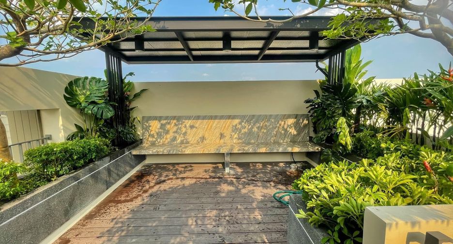 For rent and for sale 3 bedrooms townhouse in Wang Thonglang, Bangkok
