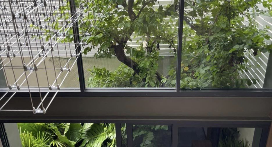For rent and for sale 3 bedrooms townhouse in Wang Thonglang, Bangkok