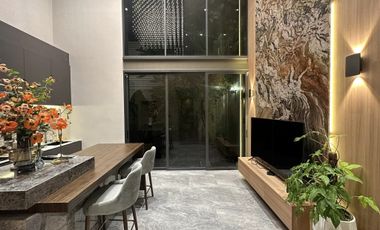 For sale and for rent 3 bedrooms townhouse in Wang Thonglang, Bangkok
