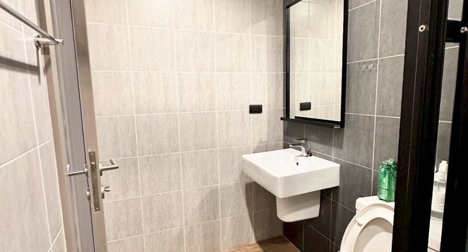 For sale 1 bed condo in Bang Kapi, Bangkok