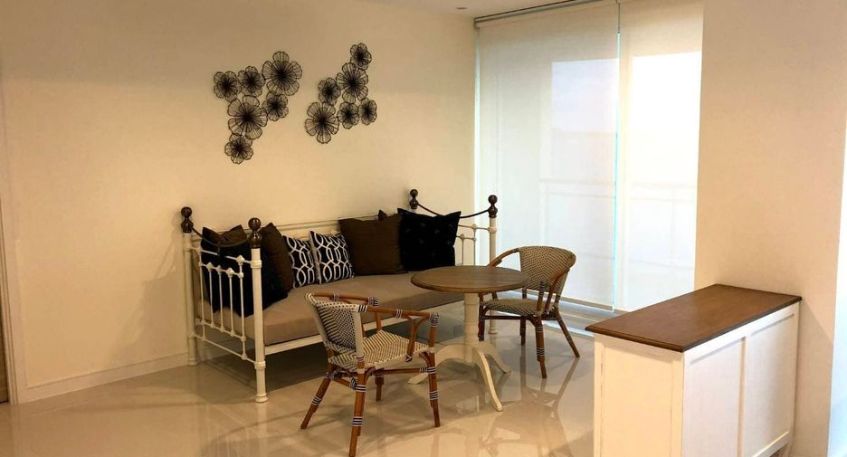 For rent 3 bedrooms condo in Jomtien, Pattaya