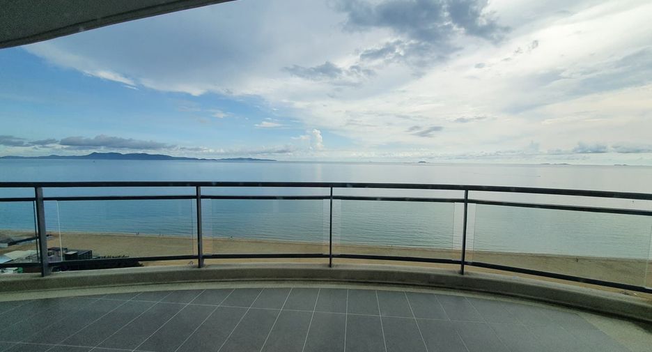 For rent 3 bedrooms condo in Jomtien, Pattaya