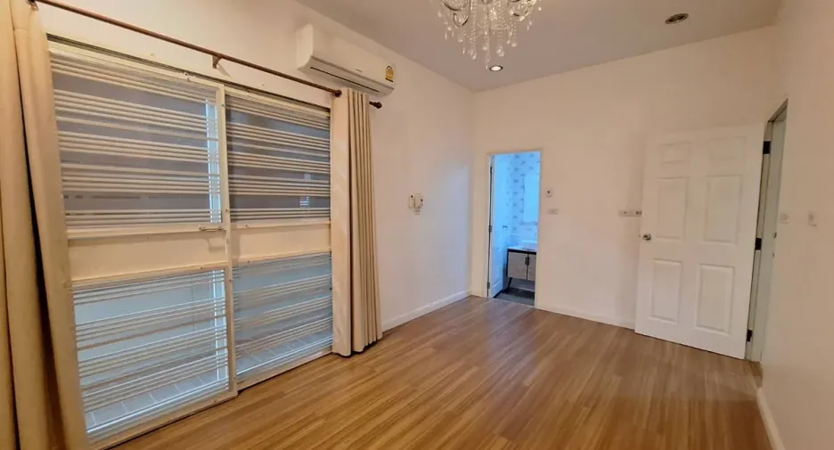 For sale 3 bedrooms house in Mueang Udon Thani, Udon Thani