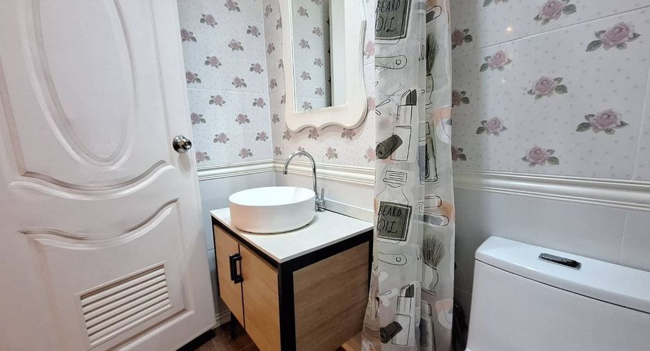 For sale 3 bedrooms house in Mueang Udon Thani, Udon Thani