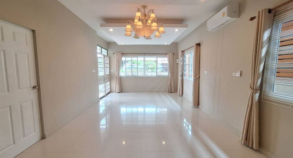 For sale 3 bedrooms house in Mueang Udon Thani, Udon Thani