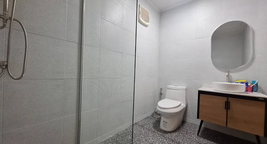 For sale 3 bedrooms house in Mueang Udon Thani, Udon Thani