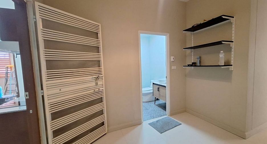 For sale 3 bedrooms house in Mueang Udon Thani, Udon Thani