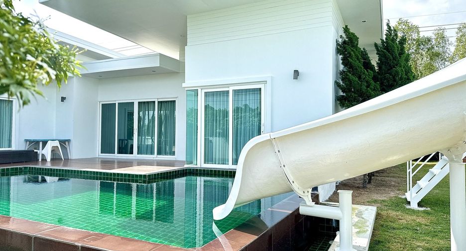 For rent 3 bedrooms villa in Hua Hin, Prachuap Khiri Khan