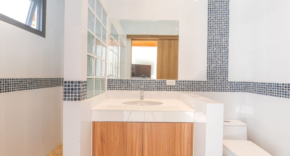 For rent 4 bedrooms villa in Thalang, Phuket