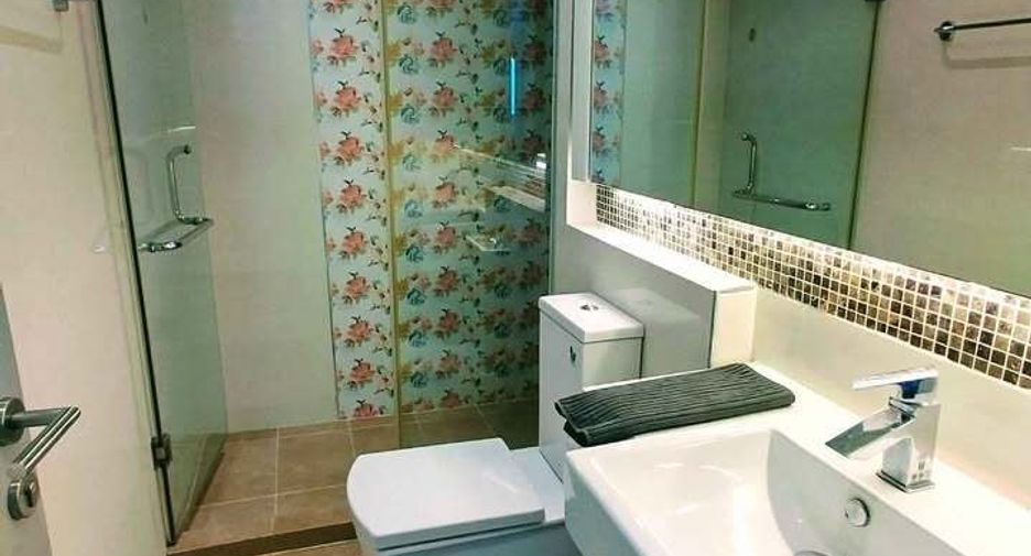 For rent 3 bedrooms condo in Bang Lamung, Chonburi