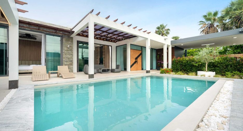 For sale 4 bedrooms villa in Thalang, Phuket