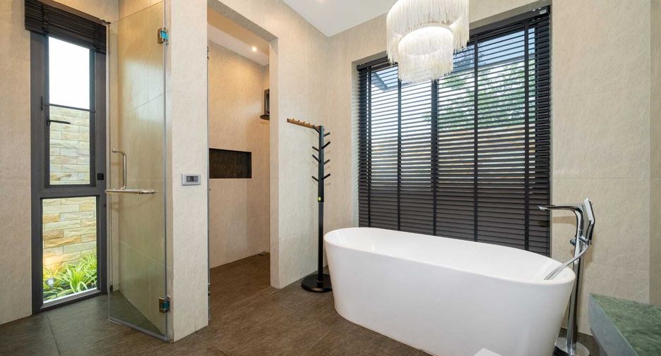 For sale 4 bedrooms villa in Thalang, Phuket