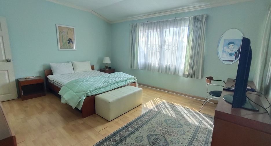 For sale 6 bedrooms house in Cha Am, Phetchaburi