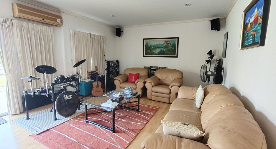 For sale 6 bedrooms house in Cha Am, Phetchaburi
