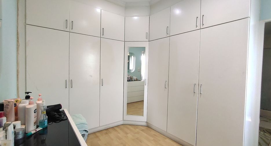 For sale 6 bedrooms house in Cha Am, Phetchaburi