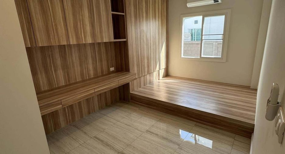 出售 4 卧室 独立屋 在 Mueang Chiang Mai, Chiang Mai