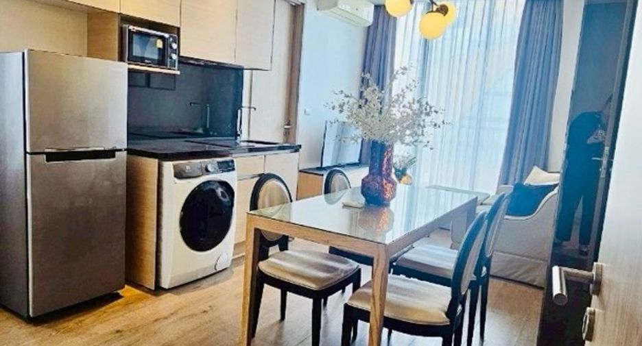 For sale 2 bedrooms condo in Khlong Toei, Bangkok