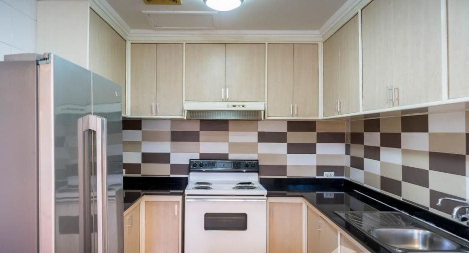 For rent 4 bedrooms condo in Pak Kret, Nonthaburi