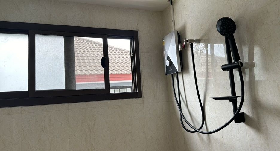 Haus zur Miete mit 3 Zimmer in Mueang Phuket, Phuket