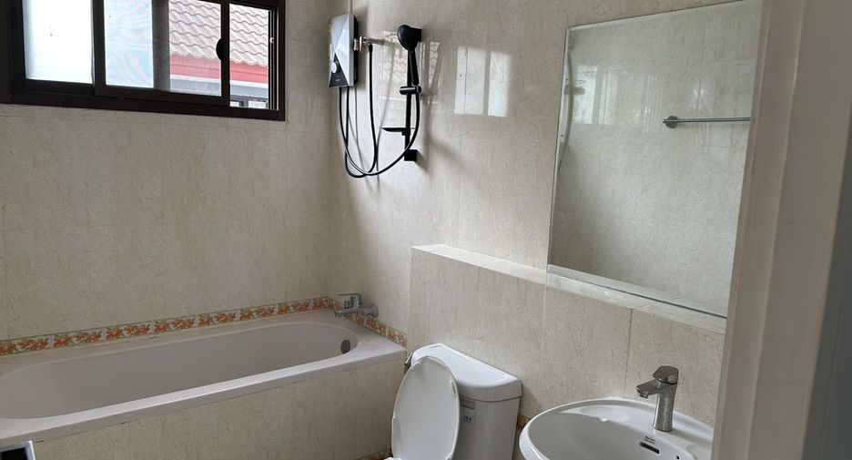 Haus zur Miete mit 3 Zimmer in Mueang Phuket, Phuket