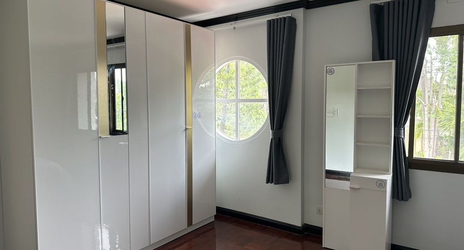 Haus zur Miete mit 3 Zimmer in Mueang Phuket, Phuket