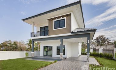 For sale 3 bedrooms villa in Mueang Phitsanulok, Phitsanulok