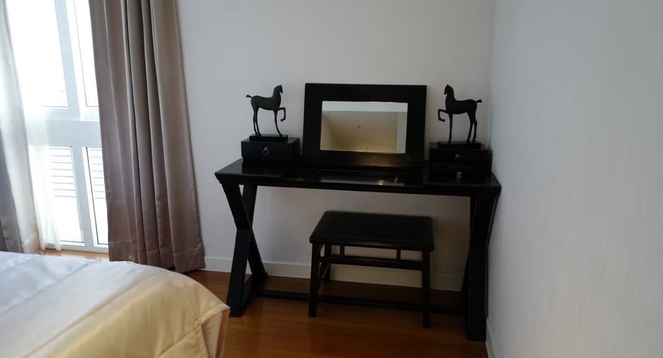 For sale 2 bedrooms condo in Watthana, Bangkok