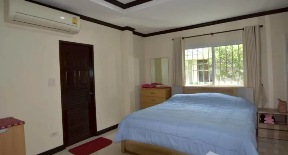 For rent 4 bedrooms villa in Hua Hin, Prachuap Khiri Khan