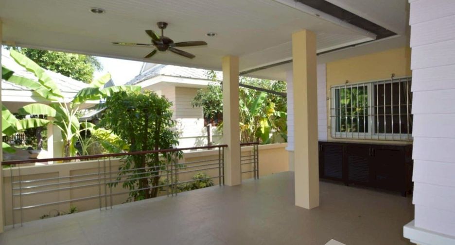 For rent 4 bedrooms villa in Hua Hin, Prachuap Khiri Khan