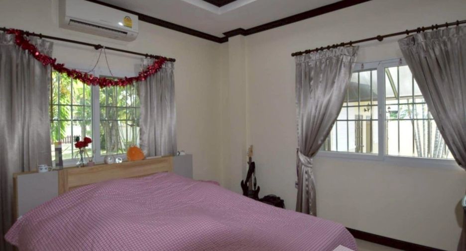 For rent 4 bedrooms villa in Hua Hin, Prachuap Khiri Khan