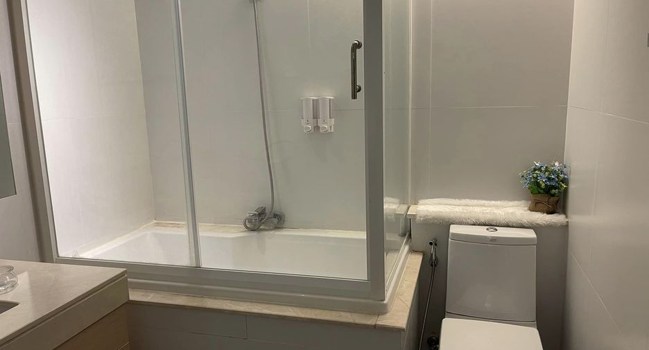 Продажа и аренда 1 кровать кондо в Кхлонг Тоеи, Бангкок