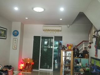 À vendre 3 chambres maison à Khan Na Yao, Bangkok