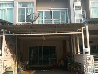 À vendre 3 chambres maison à Khan Na Yao, Bangkok