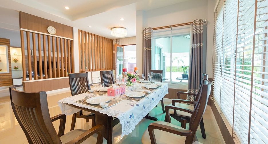 Villa zur Miete mit 4 Zimmer in Bang Lamung, Chonburi
