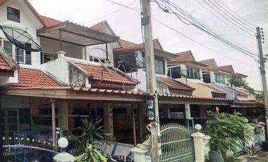 For sale 3 bedrooms townhouse in Mueang Phetchaburi, Phetchaburi