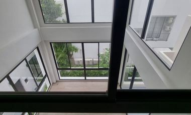 For sale 5 bedrooms house in Lat Krabang, Bangkok