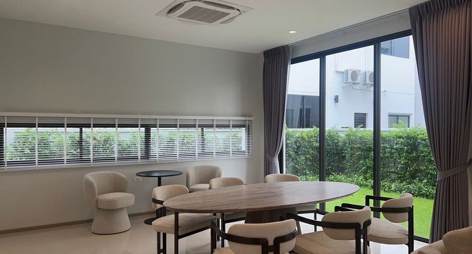 For sale 5 bedrooms house in Lat Krabang, Bangkok