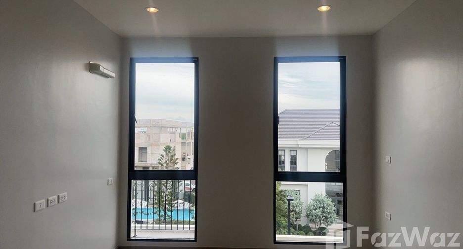 For sale 5 bedrooms house in Lat Krabang, Bangkok