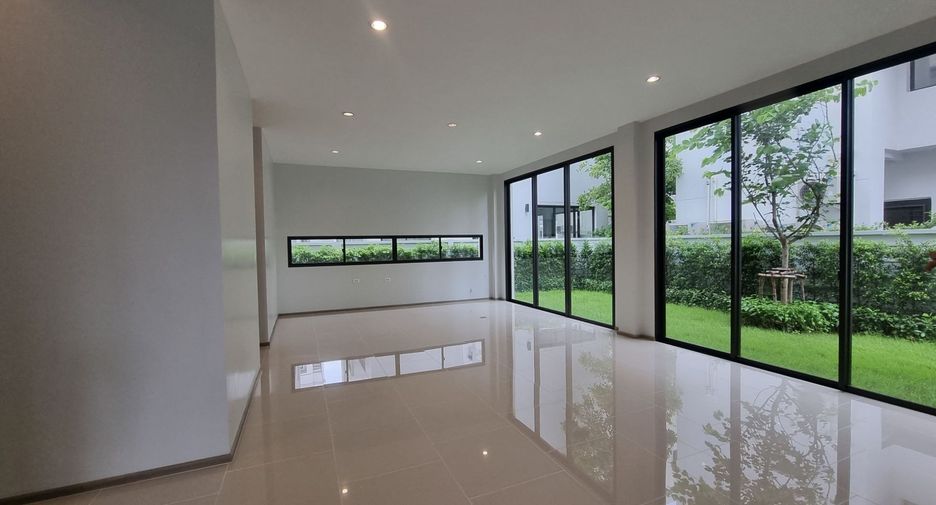 For sale 5 bedrooms house in Lat Krabang, Bangkok