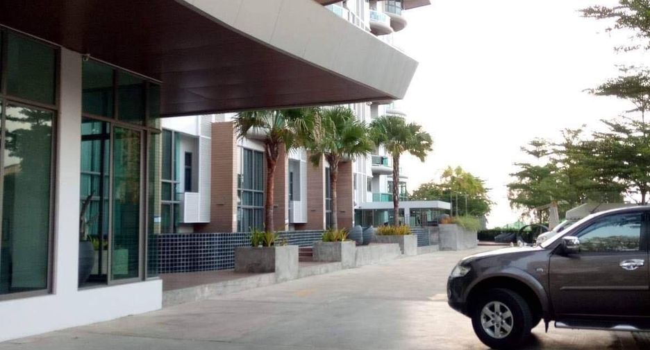 For sale 1 bed condo in Si Racha, Chonburi