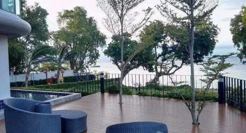 For sale 1 bed condo in Si Racha, Chonburi