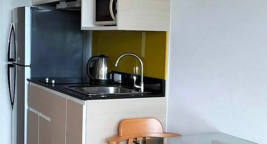 For sale 1 bed condo in Si Racha, Chonburi